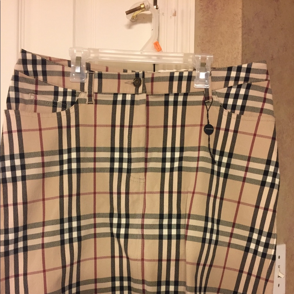Burberry short skirt